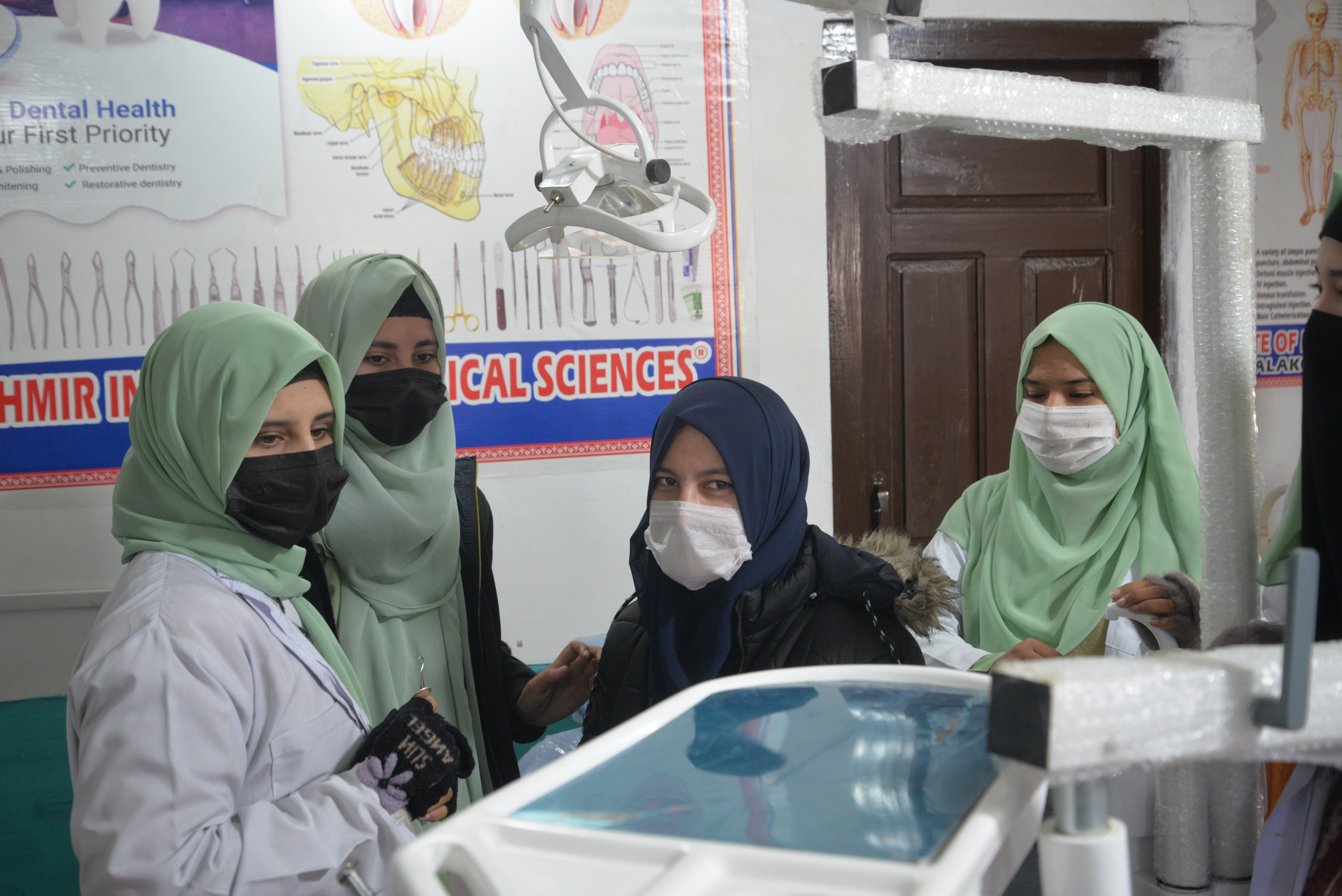 Dental Tech 1